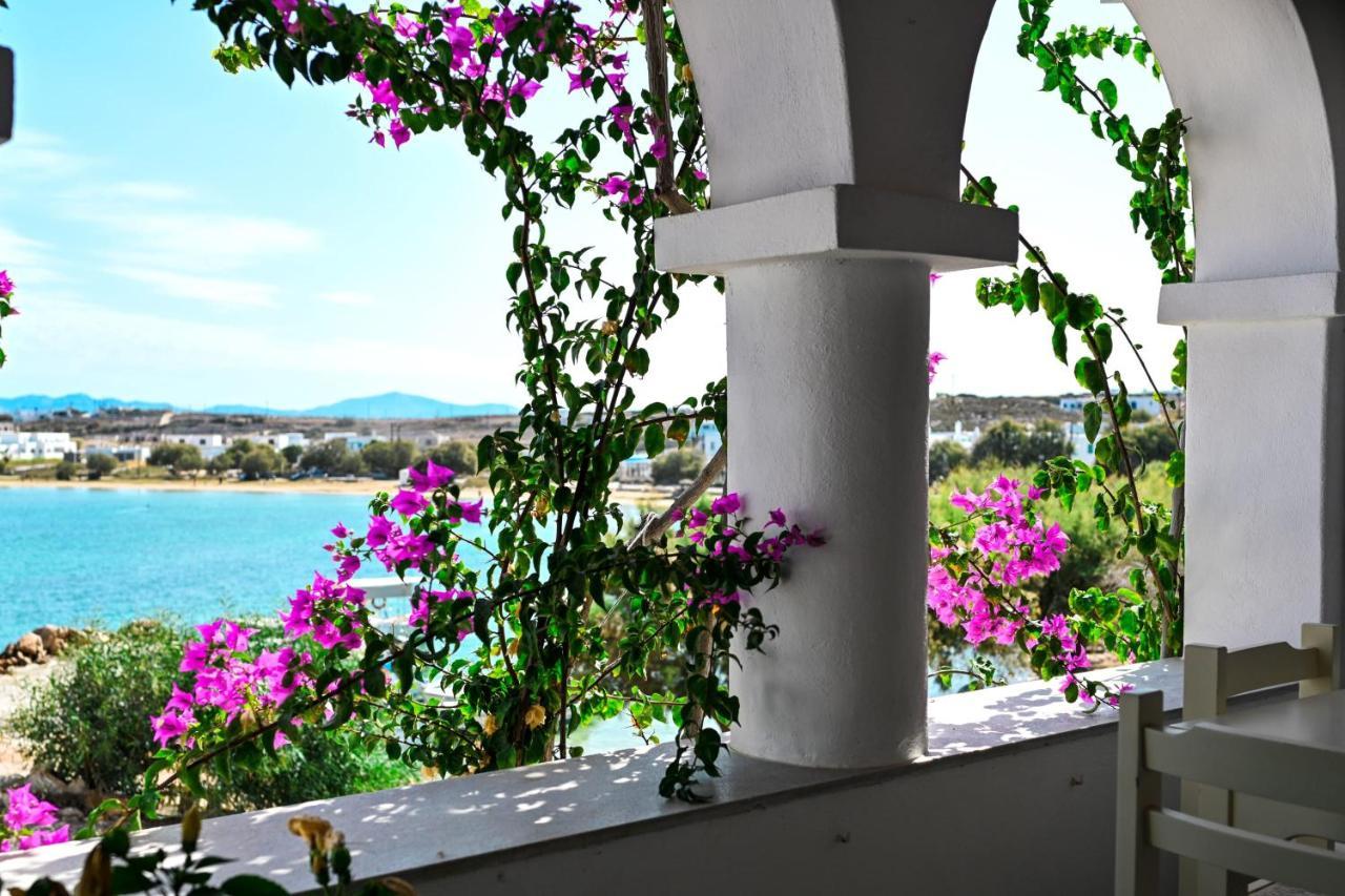 Beachfront Bocamviglies Rooms - Naoussa Bespoke View Bagian luar foto