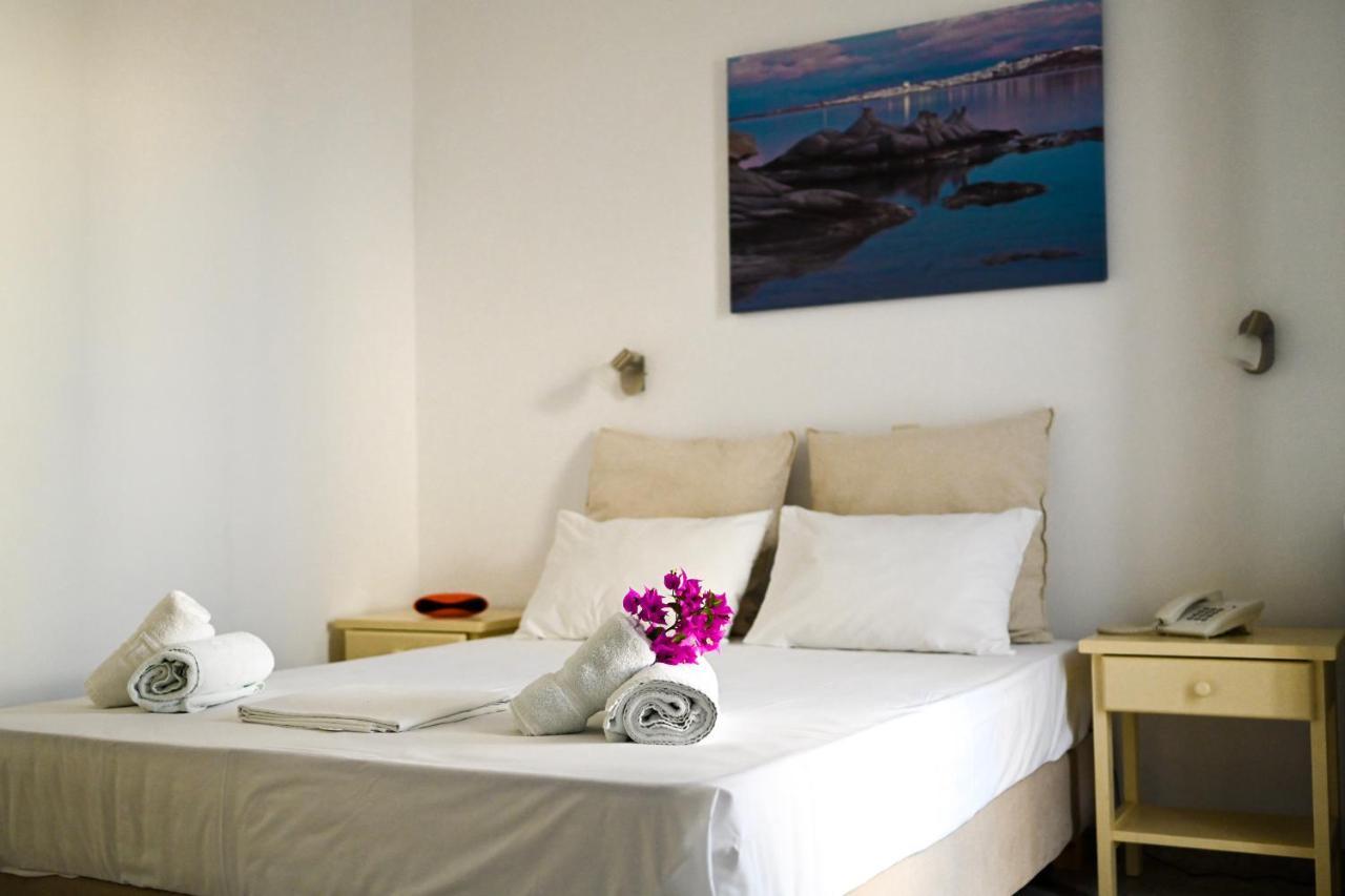 Beachfront Bocamviglies Rooms - Naoussa Bespoke View Bagian luar foto