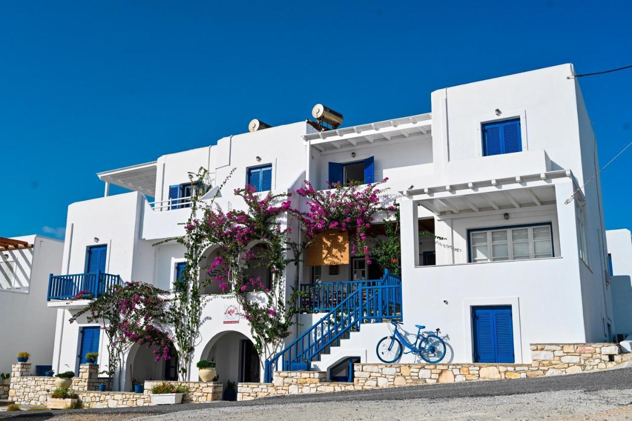 Beachfront Bocamviglies Rooms - Naoussa Bespoke View Bagian luar foto