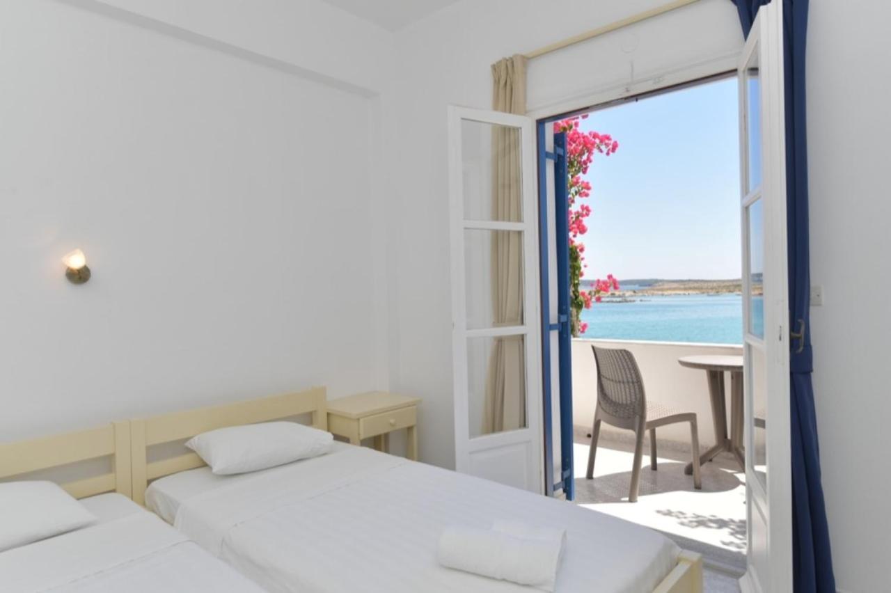 Beachfront Bocamviglies Rooms - Naoussa Bespoke View Bagian luar foto