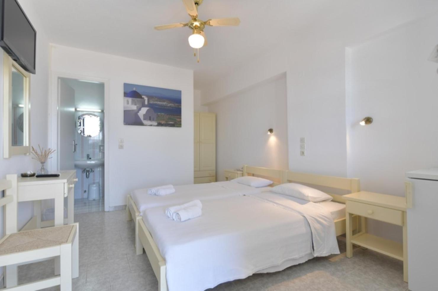 Beachfront Bocamviglies Rooms - Naoussa Bespoke View Ruang foto