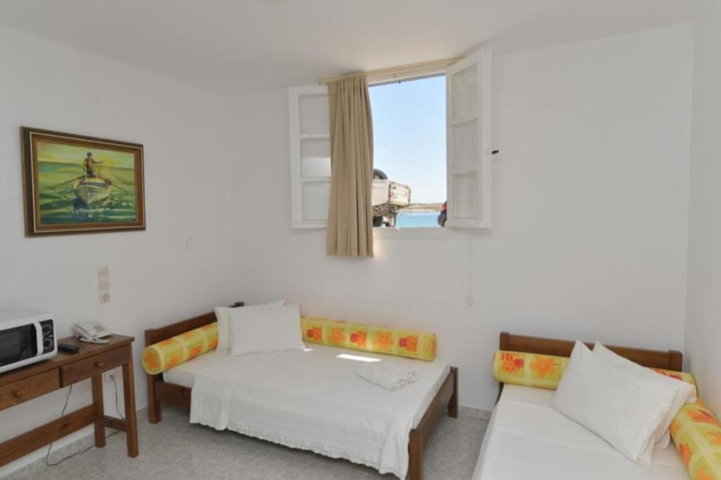 Beachfront Bocamviglies Rooms - Naoussa Bespoke View Ruang foto